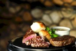 Cobb Pro Houtskoolbarbecue - Zalmrood 9 Cobb Pro Houtskoolbarbecue - Zalmrood -Buiten kamperen 1267 1900 250y8468 2