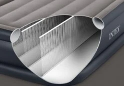 Intex Deluxe Pillow Rest Raised Luchtbed - Eenpersoons - Ingebouwde Elektrische Pomp 12 Intex Deluxe Pillow Rest Raised Luchtbed - Eenpersoons - Ingebouwde Elektrische Pomp -Buiten kamperen 1320 1900 64132 prd5 2017 300