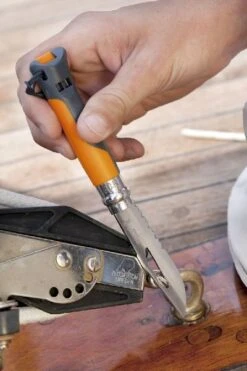 Opinel N°08 Outdoor Zakmes - Oranje 9 Opinel N°08 Outdoor Zakmes - Oranje -Buiten kamperen 3123840015779 opinel outdoor 8 oranje sfeer6 resultaat