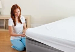 Intex Prime Comfort Luchtbed - Queensize - Ingebouwde Elektrische Pomp -Buiten kamperen 899 1294 64162 inuse1 2020 300 1