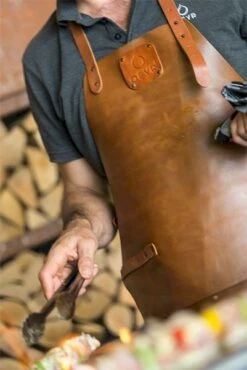 OFYR Leren Schort - Bruin -Buiten kamperen 900 601 apron 001