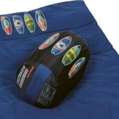 Polydaun Beach House Junior Kinderslaapzak - Surfbord -Buiten kamperen beach house surf detail