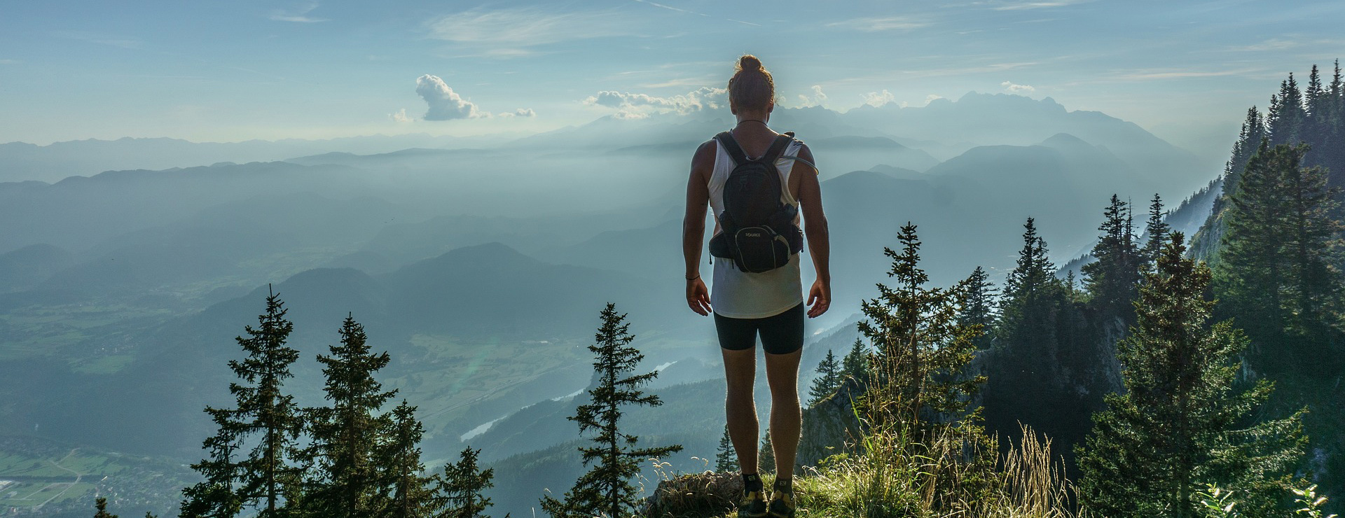 Voorkant -Buiten kamperen hiker 918473 1920